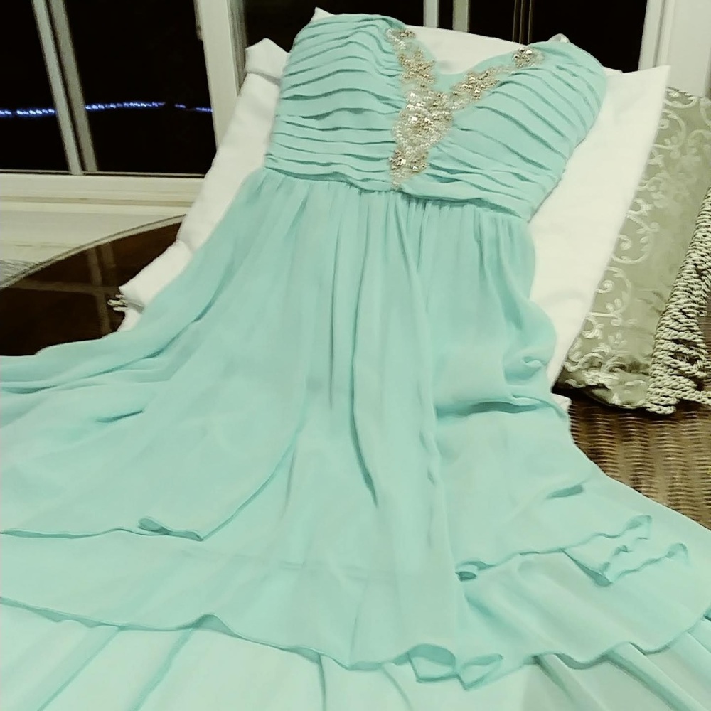 "deb"Chiffon HiLo Prom Dress with Deep V Beaded